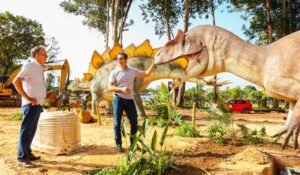 Reino dos Dinossauros com entrada gratuita: parque da região traz réplicas em tamanho real
