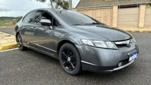 Honda Civic lidera ranking de carros usados mais procurados do Brasil em 2025; veja lista completa