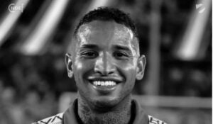 Morre jogador do Nacional-URU que passou mal em jogo contra o São Paulo