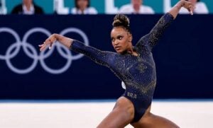 Rebeca Andrade brilha em Paris ganha medalha de ouro no solo