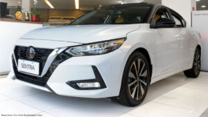 Nissan Sentra Exclusive 2024 tenta assustar Corolla