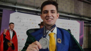 Estudante da região de Campinas é medalha de prata no campeonato mundial de profissões