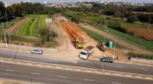 Construção da via que ligará a região do Jd. Santa Emília à Av. Panaíno tem início