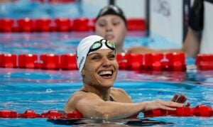 Carol Santiago ganha segundo ouro e se torna a maior medalhista brasileira das Paralimpíadas