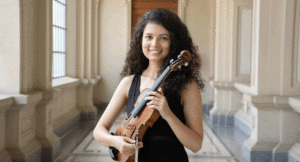 Violinista e compositora Paloma Pitaya estreia seu primeiro concerto