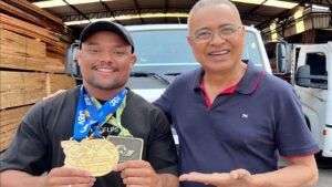 Junin Felps recebe reconhecimento do Prefeito por medalha de ouro