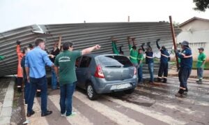 Ciclone extratropical causa danos no sul do Brasil e deixa milhares sem energia