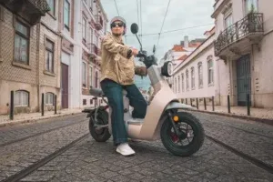 Lançamento da Bee Type 2: inovação e crescimento no mercado de Scooters no Brasil