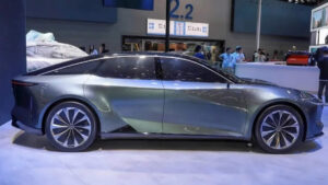 Toyota bZ7 EV: o carro elétrico que promete rivalizar com a Tesla