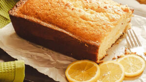 Receita fácil de bolo de laranja molhadinho