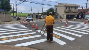 Rua do Jardim Amanda ganha reforço na sinalização
