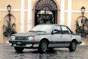 O ícone da indústria automotiva brasileira chamado Chevrolet Monza