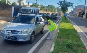 Prefeitura faz panfletagem sobre o Novembro Azul