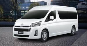 Toyota Hiace chega ao Brasil e promete substituir a Kombi