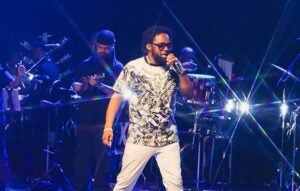 Xande de Pilares faz show gratuito em Campinas