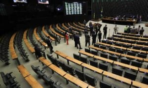 Senadores aprovam aumento no número de deputados federais: de 513 para 531