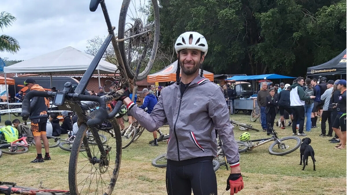 Ciclista de Hortolândia recebe Moção de Parabenização