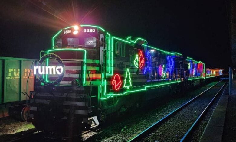 trem iluminado de natal