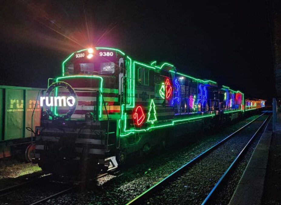 trem iluminado de natal