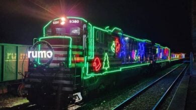 trem iluminado de natal