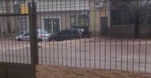 Chuva forte causa alagamentos e derruba árvores em Campinas