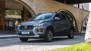 Fiat Strada lidera o mercado em 2024 com recordes e inovações