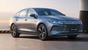 Concessionárias Stellantis em crise com avanço da BYD