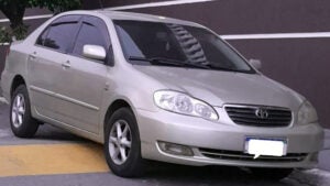 Toyota Corolla 2005 com IPVA isento pode ser um boa opção