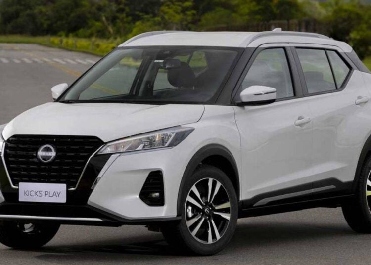 nissan kicks play