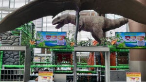 Campinas Shopping garante diversão para toda a família com teatro e parque de dinossauros