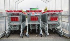 Lojas dos Supermercados Caetano estão fechando as portas