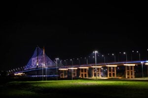 Hortolândia promove oficina de xilogravura para crianças e exposição fotográfica com olhar único sobre a cidade