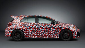 Novo GR Corolla: Toyota testa evolução com foco em aerodinâmica e torque