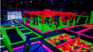 Abril Azul garante entrada gratuita para autistas no Glow Park