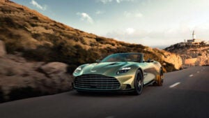 Aston Martin Vanquish Volante: o conversível mais potente da marca chega em 2025