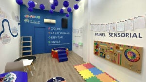 Clínica Atos e Shopping Hortolândia encerram campanha de inclusão com o Cine Azul