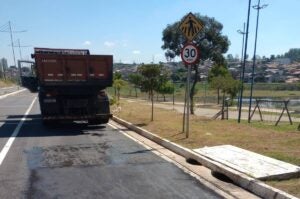 Hortolândia realiza Operação Tapa-Buraco no entorno do Pq. Remanso das Águas