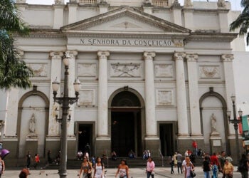 Catedral de Campinas celebra missa em homenagem ao Papa Francisco
