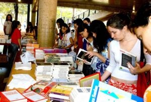 Editora da Unicamp realiza 7ª Feira do Livro com  descontos de até 50%