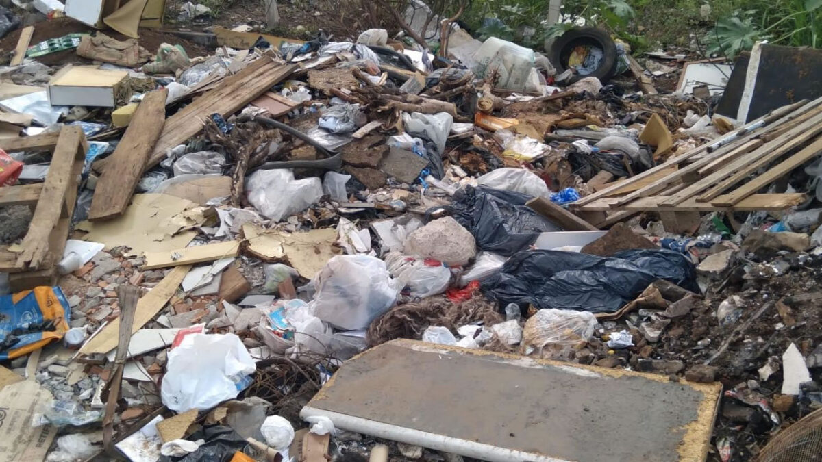 Abandonada via entre São Bento e São Sebastião preocupa moradores