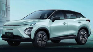 Omoda E5: silencioso, veloz e conectado por R$ 209.990,00