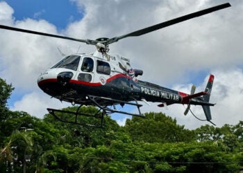 Resgate com helicóptero Águia salva idosa em trilha em São Roque