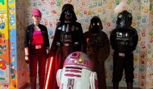 Darth Vader “invade” hospital em Campinas para espalhar o bem!