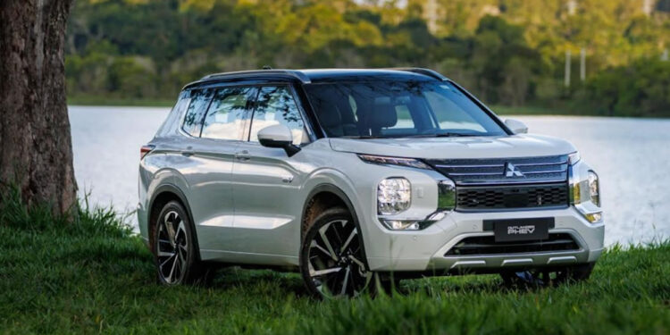 Outlander PHEV 2025
