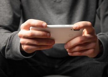 crianças e adolescentes