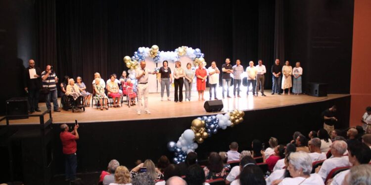 Homenagem aos Centenários