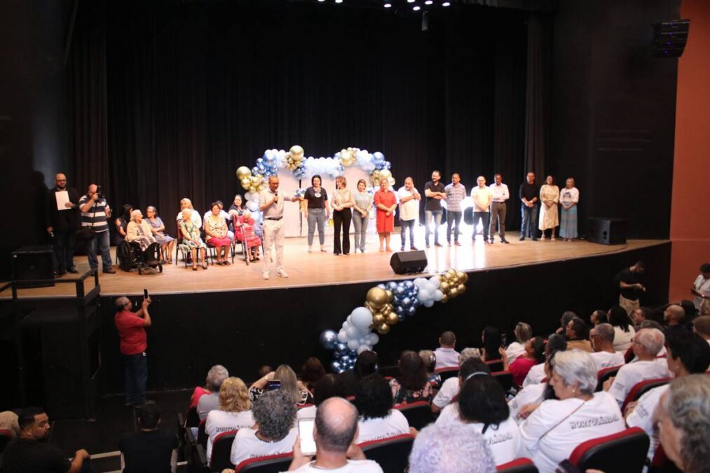 Homenagem aos Centenários