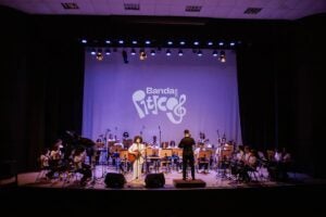 Show de Roberta Campos com Banda dos Piticos faz sucesso em Hortolândia