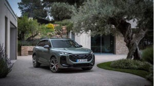 Audi lança nova geração do Q3 com versão híbrida plug-in e recursos digitais avançados