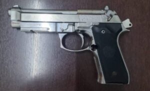 Discussão familiar termina com ameaça com arma falsa em Sumaré